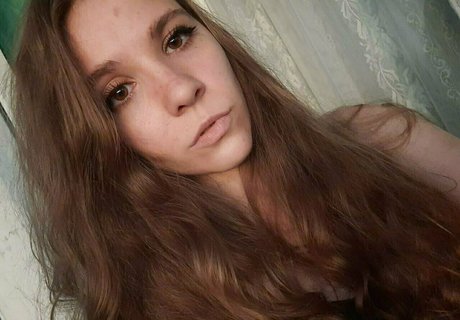 巨乳クーガーオンリーファンズ セクシー ギャラリー