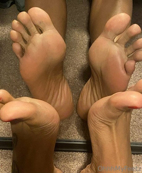 ohhhmyfeetz 独占スター 写真