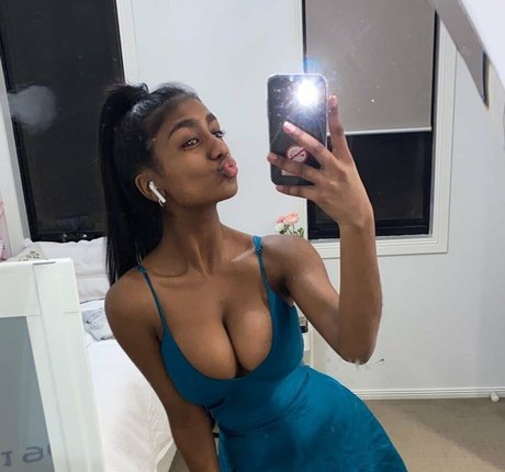 Shreya Naidoo かわいいモデル 写真