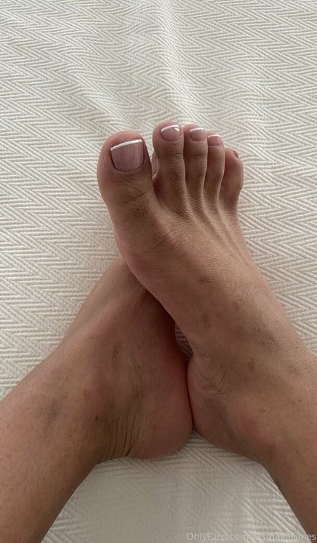 エモヌードオンリーファンズ ホットヌード 写真