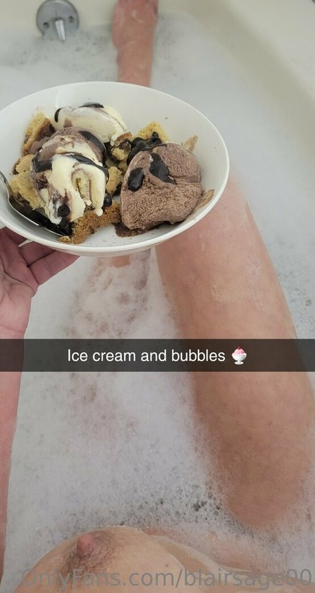 18歳のオンリーファンズ エロチック 写真