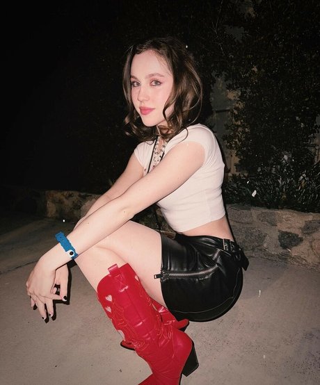 Kacey Fifield ヌードのポルノスター 画像