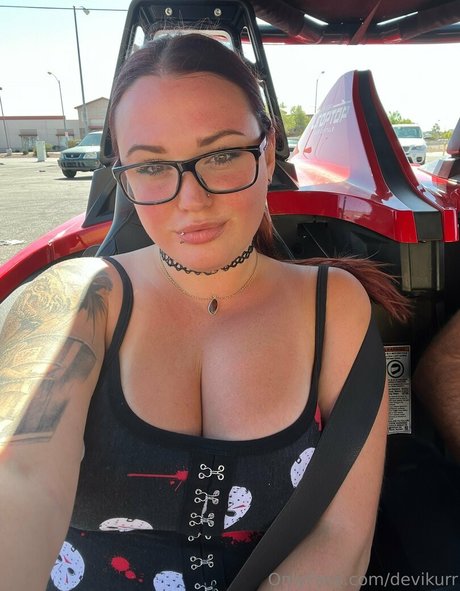 devikurr ポルノスター 無料 写真