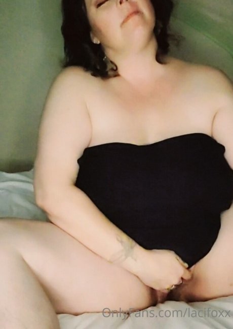 Laci Foxx 裸のモデル 写真