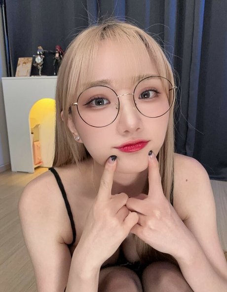 Woojungx4 ポルノモデル 写真