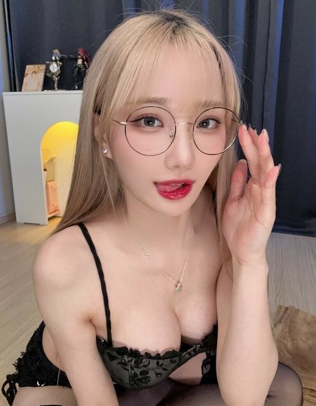 Woojungx4 ポルノモデル 写真