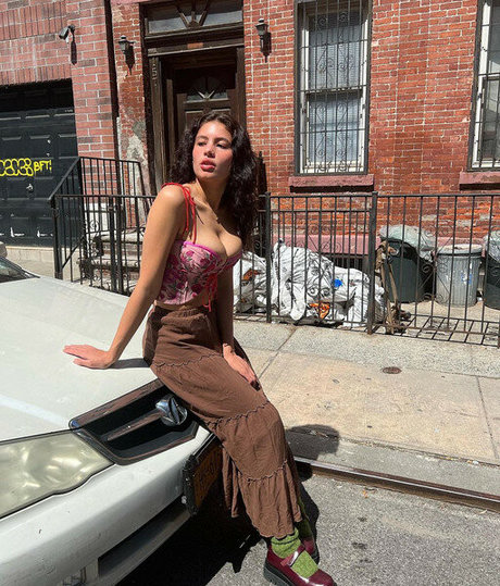 Isabella Carr ポルノスター ヌード 写真