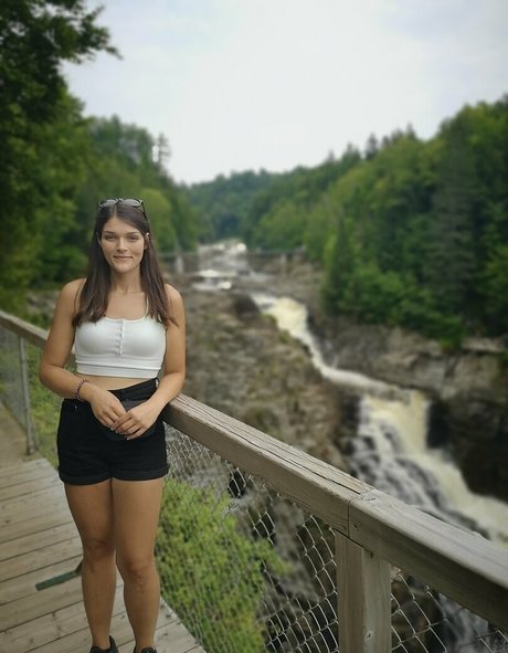 Vanessa Berge 裸のモデル 写真
