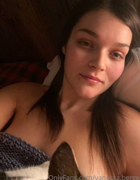Vanessa Berge セクシーなスター アーカイブ