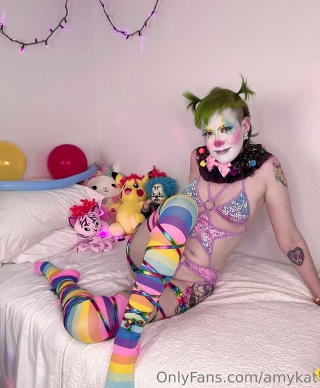 ビキニファックオンリーファンズ 無料 写真