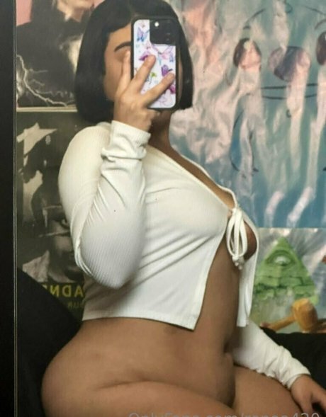 renaa420 ポルノモデル 写真