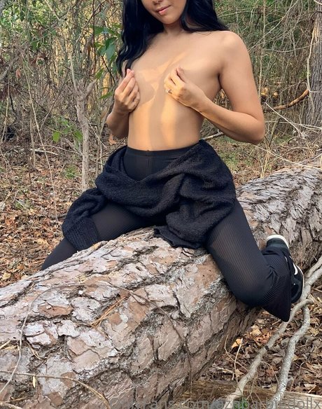 aznbarbiedollx セクシー女優 写真
