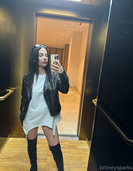 BBCシャワーオンリーファンズ xxx 画像