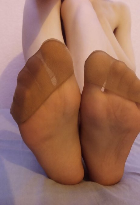 タイのレディーボーイオンリーファンズ セクシーヌード 画像