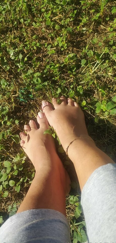 ブラックバニーオンリーファンズ セクシー裸 写真