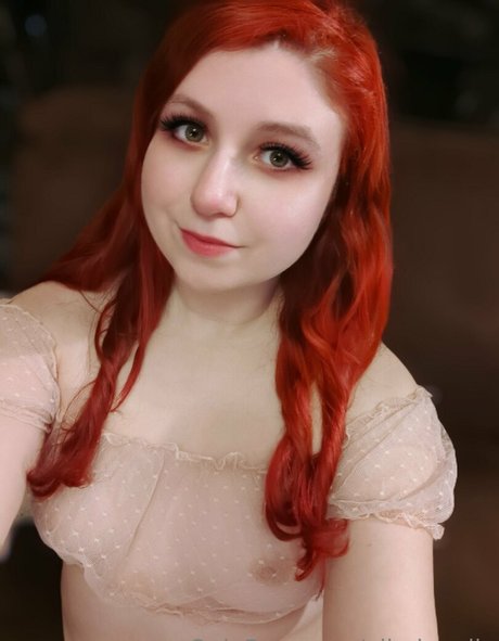 elladonella ポルノ女優 画像