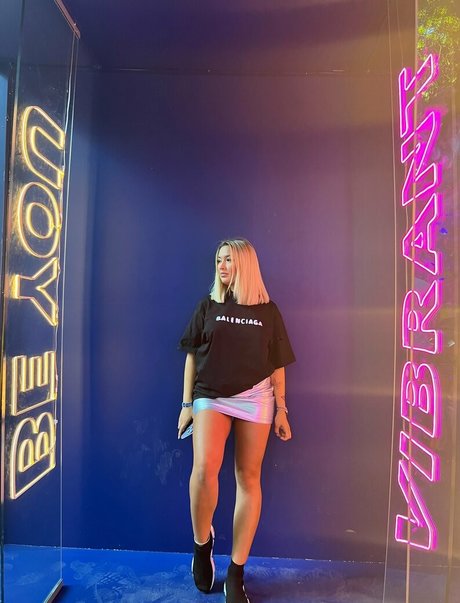 毛深い膣オンリーファンズ ホットヌード 画像