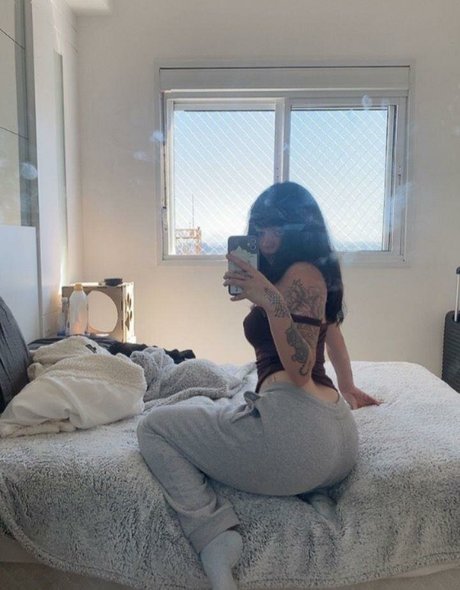 Lara Linx セックスモデル 写真