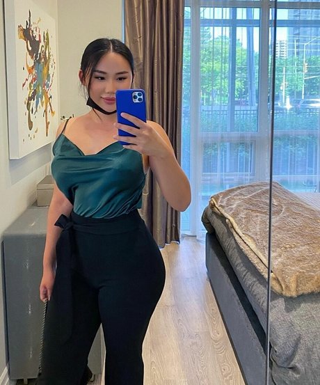 BBW 教師 オンリーファンズ 無料裸 写真