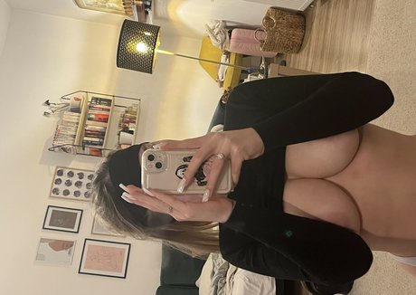 寝取られ無料オンリーファンズ ホットポルノ 画像