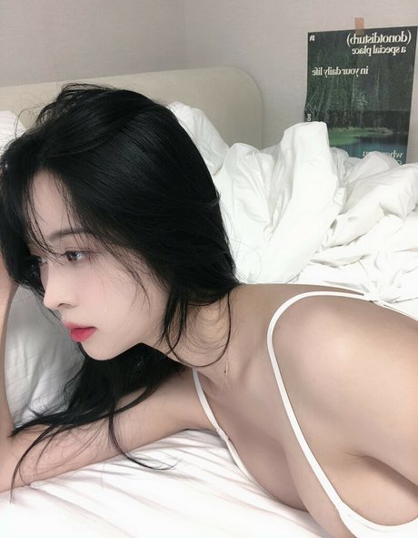 kbc7887 完璧なモデル 写真