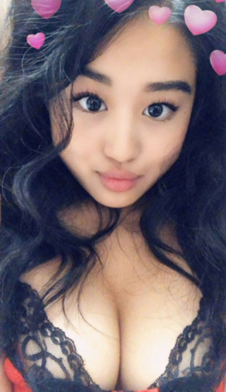 Leanna Yang ポルノスター セックス 写真