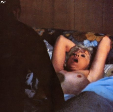 足を舐めるオンリーファンズ ポルノ 写真