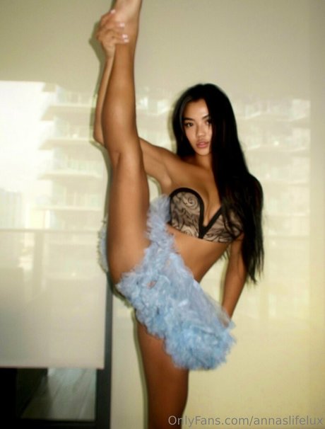 annaslifelux ヌード女優 写真