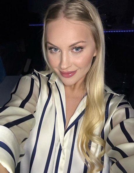 Jana Blondie top profile image