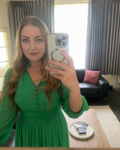 Charlotte Grace ポルノスター 高品質 写真