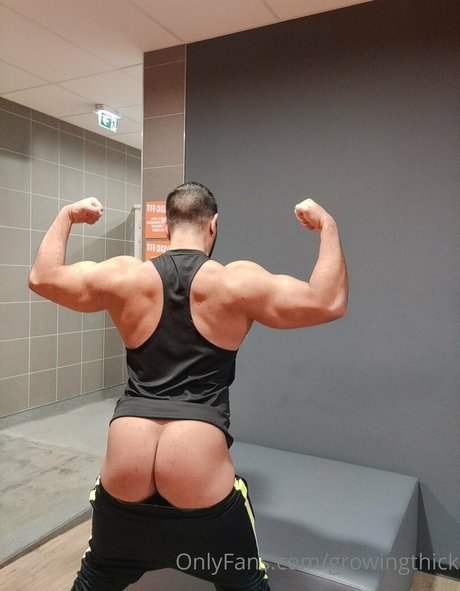 growingthick 女優 写真