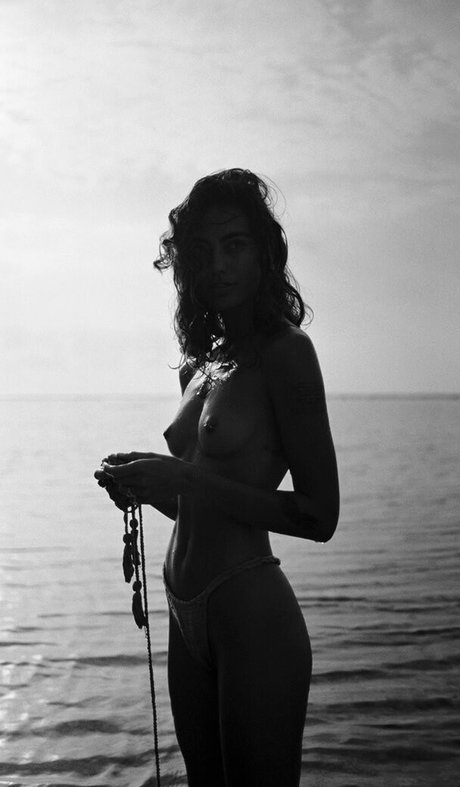 Vanessa Moe かわいいモデル アーカイブ