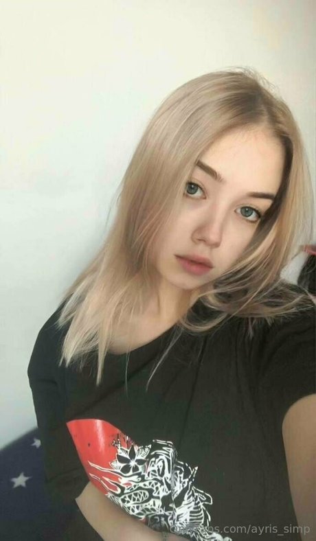 ayris simp 独占モデル アーカイブ