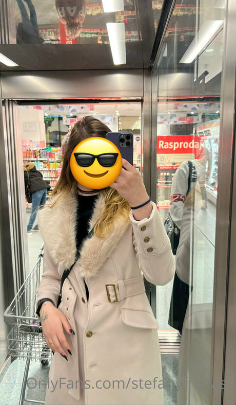 ブルネットのティーンオンリーファンズ 無料xxx 写真
