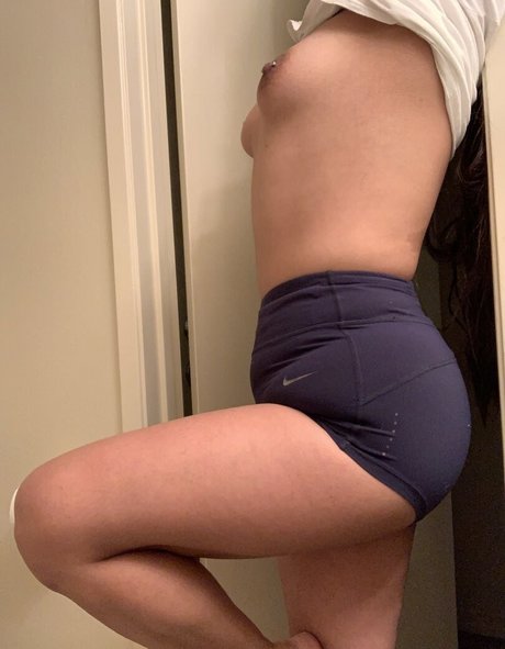 solidgoddess セックス女優 写真