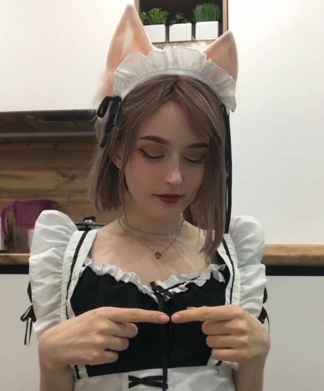 nenormova ポルノスター ヌード 画像