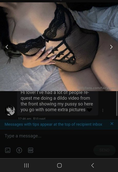 Vamppixiee 裸の女優 写真