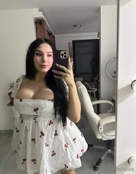 cloewhitex HD女優 写真