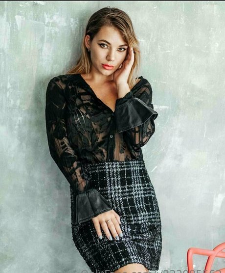 sandraa love ポルノモデル 写真