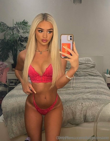 nicolemarie モデル 画像