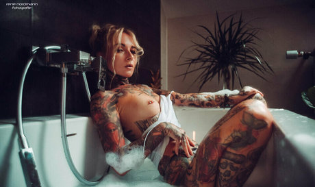 Kristy Von Kashyyyk スター 写真