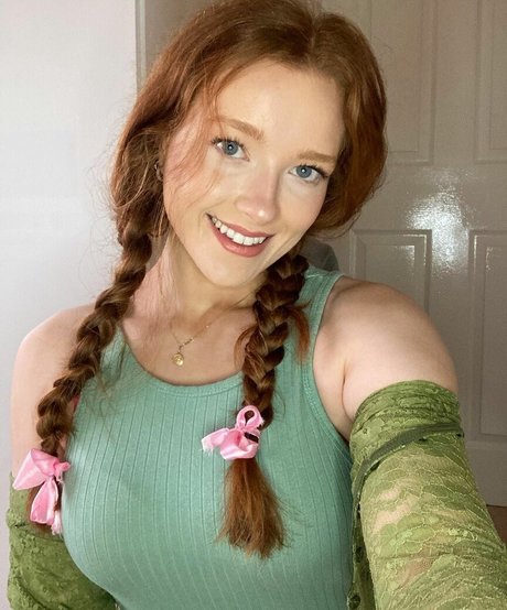 phoebeisginger 美しいモデル 写真