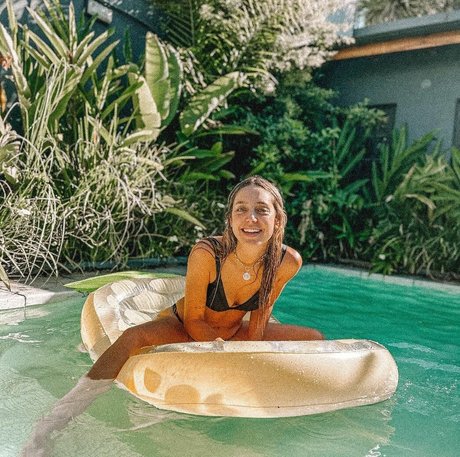 Sofi Martinez ホットスター 写真