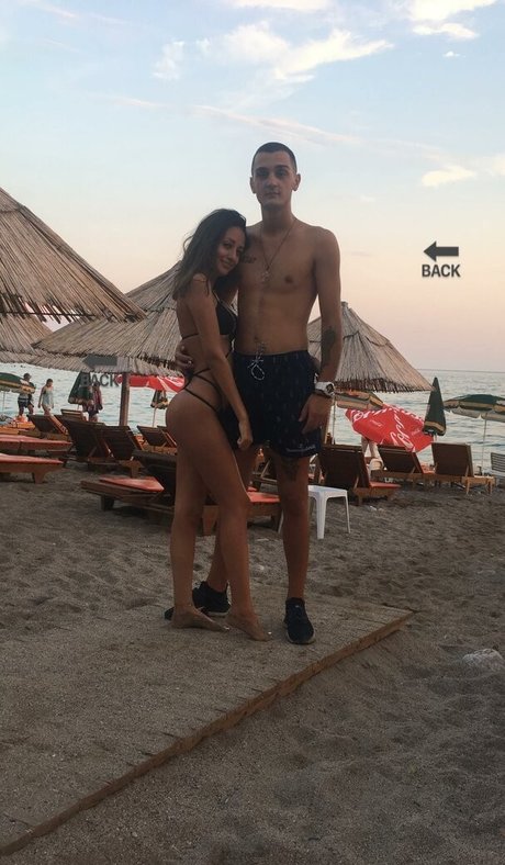 Tea Divljak 完璧な女優 写真