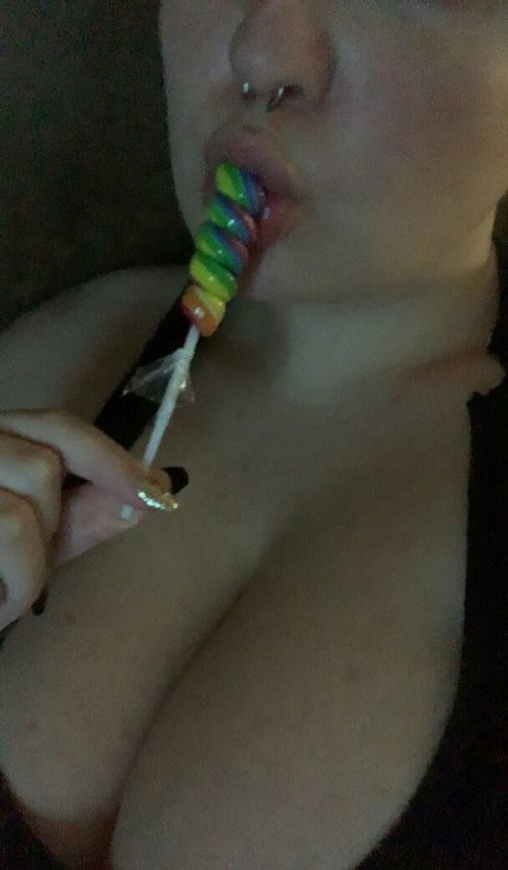 PupgirlVeronika ポルノスター 美しい 画像