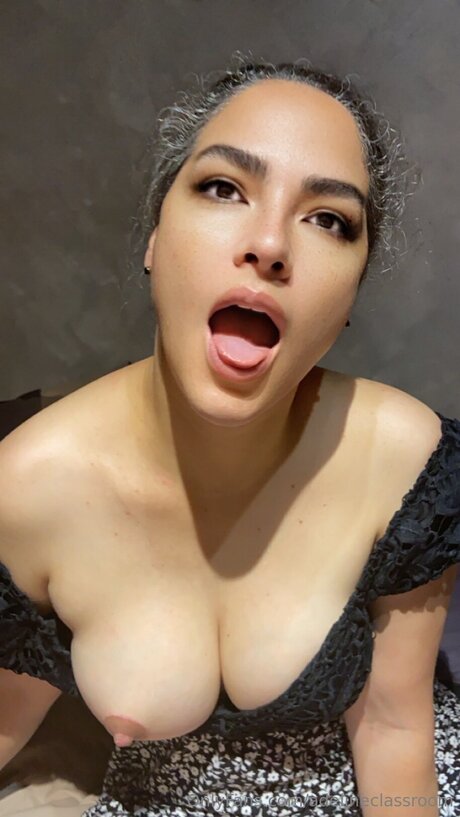 adelineclassroom 可愛い女優 写真