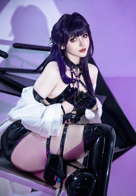 黒のランジェリーオンリーファンズ ホットセクシー 画像