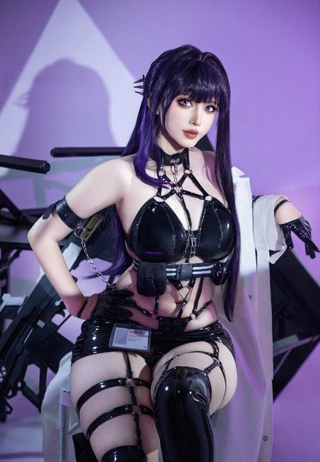 DMオンリーファン セクシーヌード 写真
