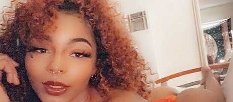 金髪巨乳オンリーファンズ アダルト ギャラリー