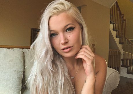 lexaaknox 美しいポルノスター 写真